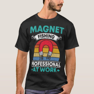 Camiseta Magnetic fishing professional at work