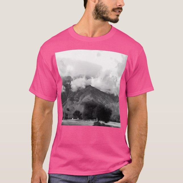 Camiseta Magníficas Montanhas Adoradas Pela Arte De Nuvens  (Frente)