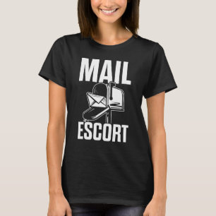 Camiseta Mail Escort Posto Escritório Funny Mailman