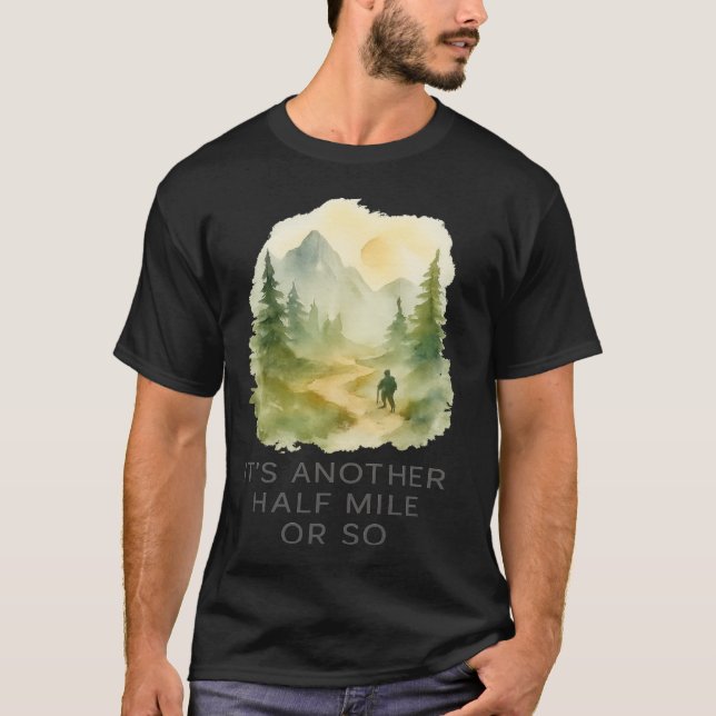 Camiseta Mais Meia Milha Mochileiro Trilha Montanhismo (Frente)