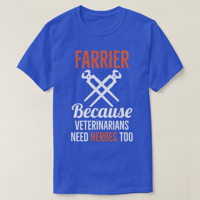 Camiseta Mais Rápido Porque Veterinários Precisam De Heróis (Frente do Design)
