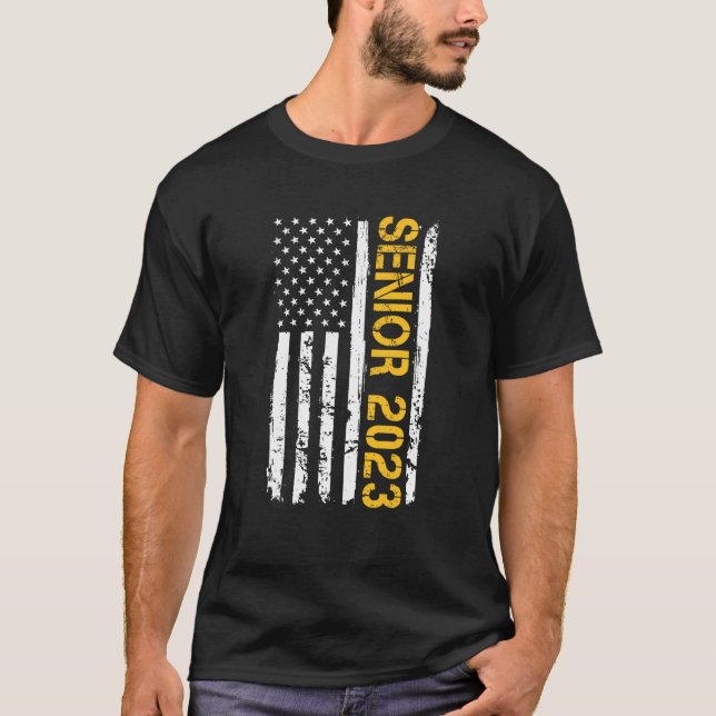 Camiseta Mais velho 2023 American Flag USA Graduation Class (Frente)