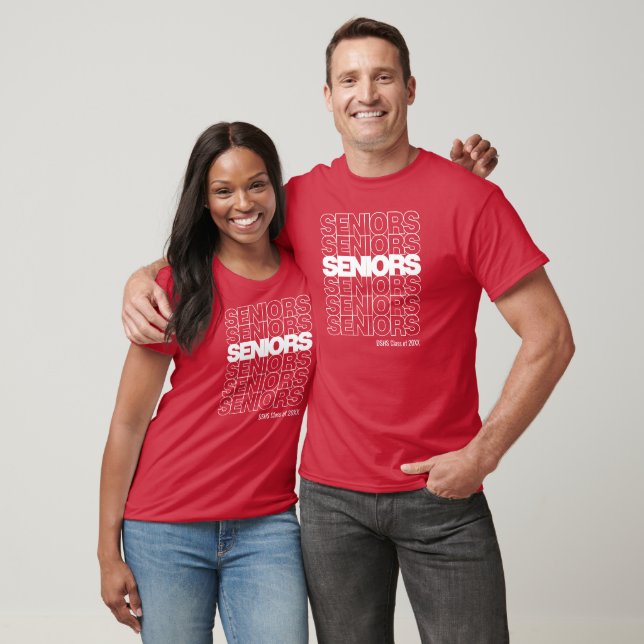 Camiseta Mais velho de Mais velho brancos sobre fundo escur (Unissex)