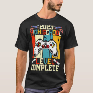 Camiseta Mais velho Gamer 2023 Nível de Segundo grau Conclu