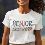 Camiseta Mais velho negrito de graduação colorida ano perso<br><div class="desc">Comemore seu mais velho ano com esta camiseta moderna e na moda com um "MAIS VELHO vinte XX" ousado em todos os bonés e fontes de retrorreflecção de caligrafia.</div>