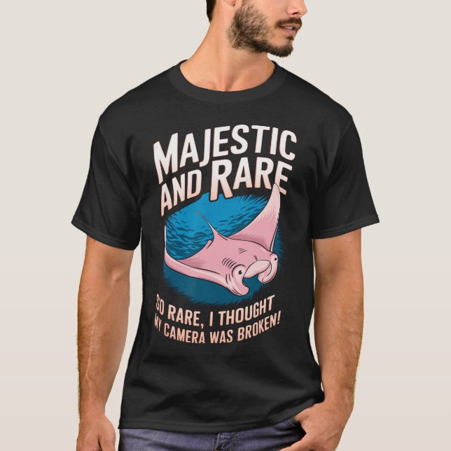 Camiseta Majestic And Rare So Rare I Thought My Camera Was  (Frente)