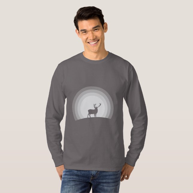Camiseta Majestic Stag Silhouette Under Lunar Light (Frente Completa)