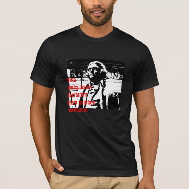 Camiseta Malo Libertatem (Frente)