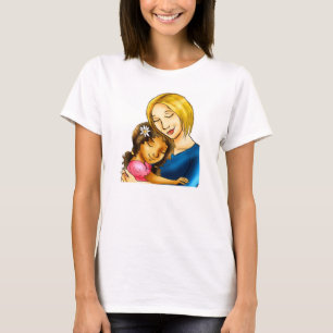Camiseta "Mamã branca que abraça a filha da raça mistura