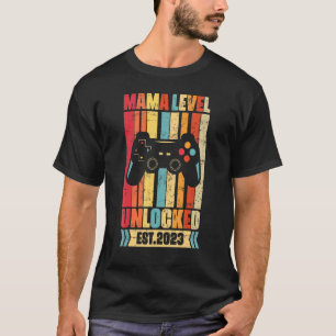 Camiseta Mama Level Unlocked Est 2023 Best New Game Moth