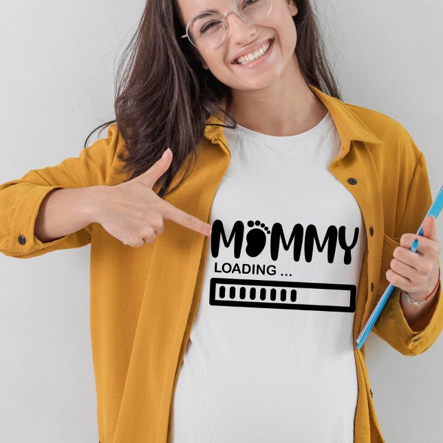Camiseta Mamãe Carregando Mamãe Engraçada Para Ser Presente (Criador carregado)