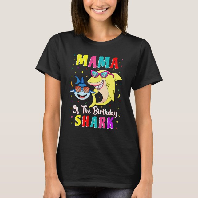Camiseta Mamãe Da Família Shark Birthday Que Corresponde À  (Frente)