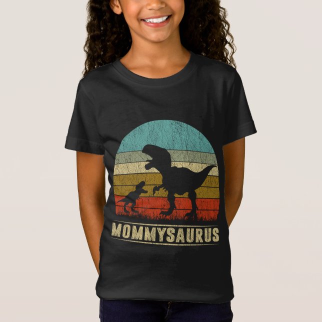 Camiseta Mamãe Dinossauro T Rex Mommysaurus Matando Família (Frente)