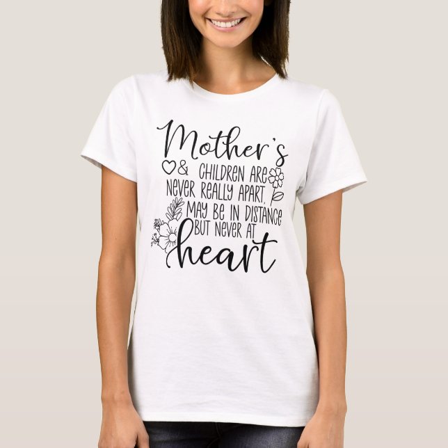 Camiseta Mamãe e Crianças Nunca Estão Separando Mamãe (Frente)