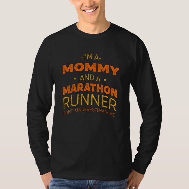 Camiseta Mamãe e Maratona Correndo Humor Sprinting (Frente)