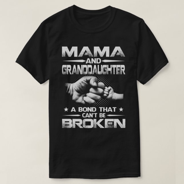 Camiseta MAMÃE e NÓ FILHA Uma Obrigação Que Não Pode Ser Qu (Frente do Design)