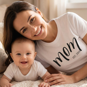 Camiseta Mamãe Estabeleceu o Ano Novo do Roteiro Personaliz