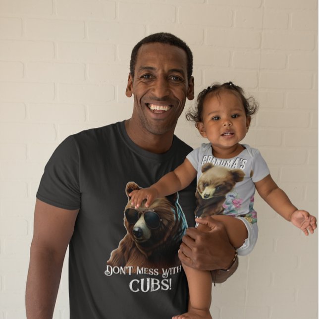 Camiseta Mamãe ou Pai Ursa "Não brinque com meus filhos" (Criador carregado)