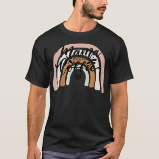 Camiseta Mamãe precisa de café Boho Arco Arco-Íris Mãe Mãe