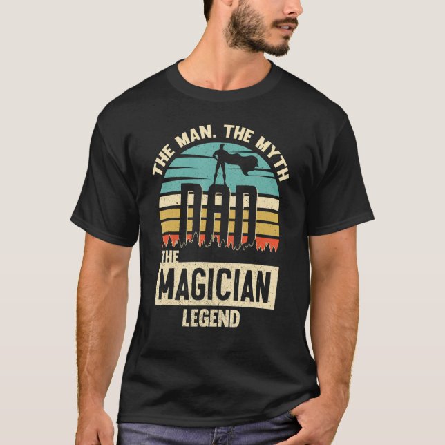 Camiseta Man Myth Legend Pai Mágico (Frente)