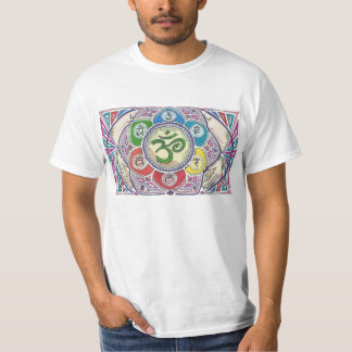 Camiseta Mandala com o t-shirt de quatro mãos