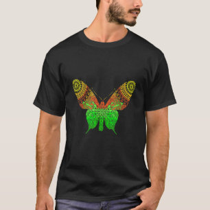 Camiseta Mandala de Borboleta Cores Vibrantes Arte de Tatua