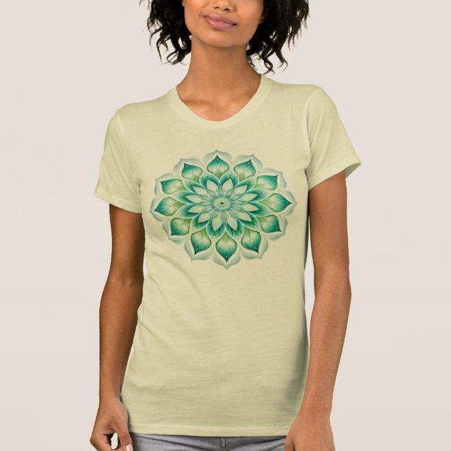 Camiseta Mandala / Design de Flor (Frente)