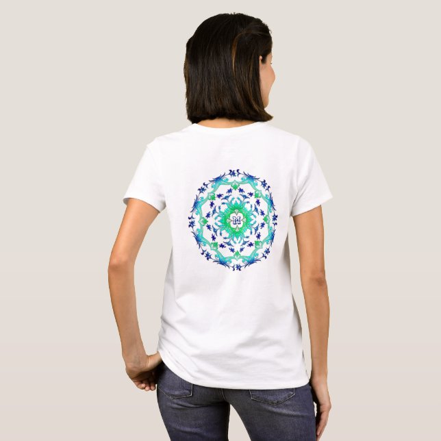 Camiseta Mandala floral. (Parte Traseira Completa)