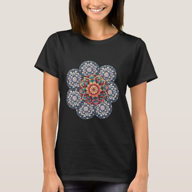 Camiseta Mandala Floral Padrão para Amantes de Mandala (Frente)