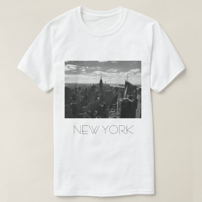 Camiseta Manhattan - Skyline T Shirt New York - Preto e Bra (Frente do Design)