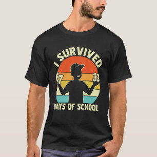 Camiseta Mano eu sobrevivi 67 33 Dias de Escola Professores