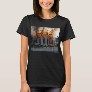 Camiseta Mansão de Antebellum | Incêndio erupta o recurso d