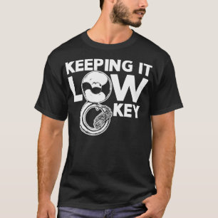 Camiseta Mantendo-A Piada De Música De Baixa Chave Engraçad