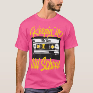Camiseta Mantendo o Velho Retro Vintage Escola 80s 90s Cass