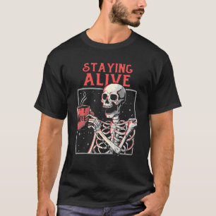 Camiseta Mantendo-se vivo esqueleto beba café café esquel