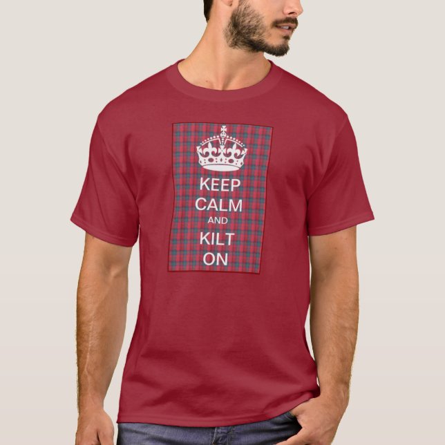 Camiseta Mantenha a calma e o Kilt sobre (Frente)