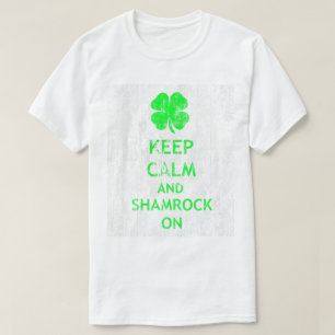 Camiseta Mantenha a calma e o Shamrock no DS