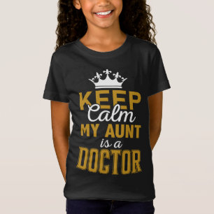 Camiseta Mantenha Calma Minha Tia é uma Garota de Preto e A