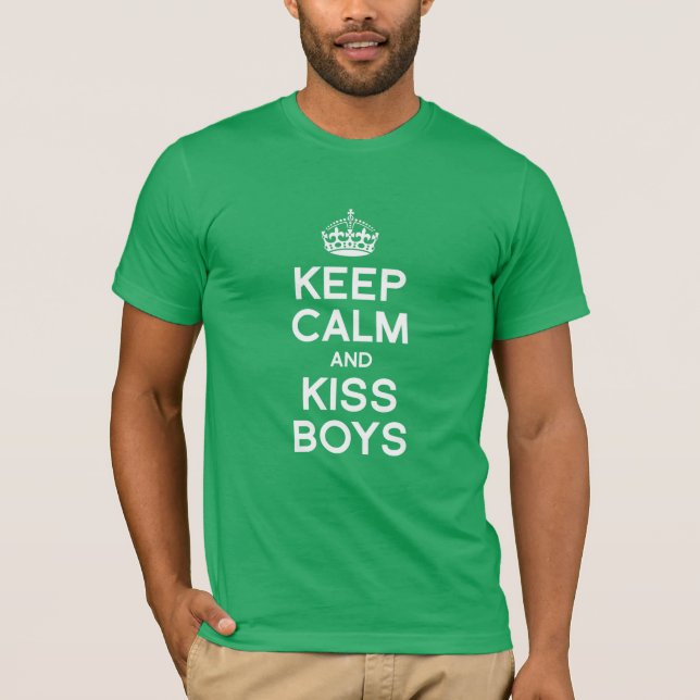 CAMISETA MANTENHA MENINOS CALMOS E DO BEIJO (Frente)