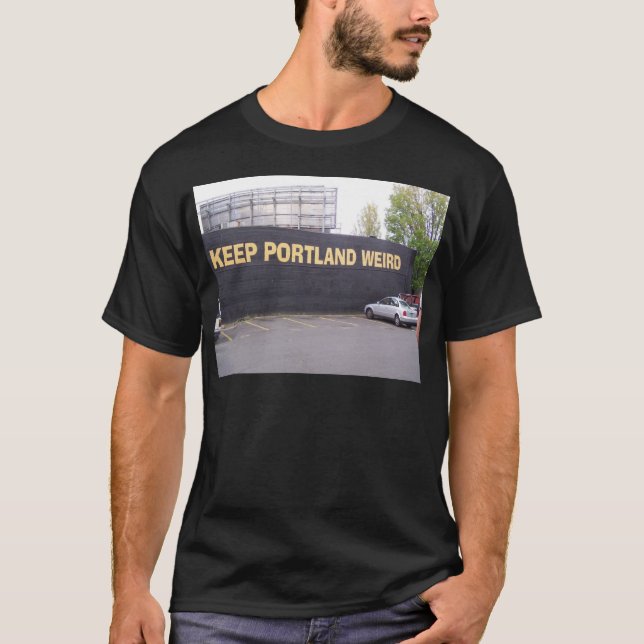 Camiseta Mantenha Portland estranho (Frente)