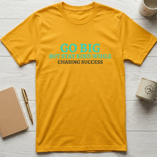 Camiseta Mantenha-Se Ampla E Inspiradora Tipografia