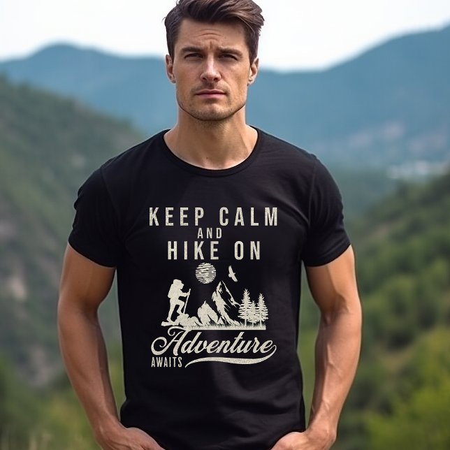Camiseta Mantenha-Se Calmo E Caminhe (Criador carregado)