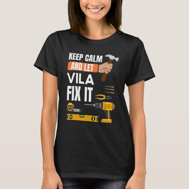 Camiseta Mantenha-Se Calmo E Deixe A Vila Corrigir A Constr (Frente)