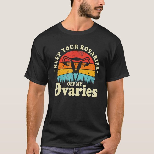 Camiseta Mantenha suas rosas longe das minhas feministas of (Frente)