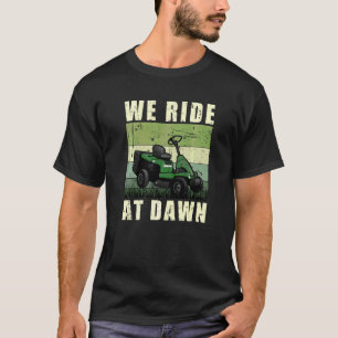 Camiseta Manutenção de Jardim Cortando Grama Operador de Cu