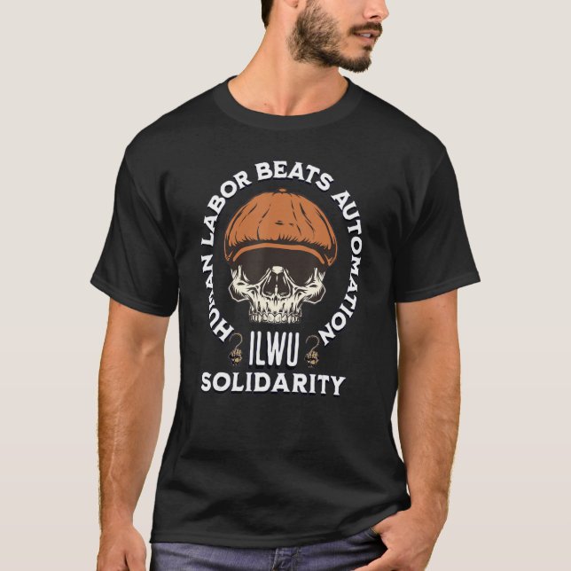 CAMISETA MÃO DE OBRA HUMANA AUTOMATIZAÇÃO ILWU SKUL DE SOLI (Frente)