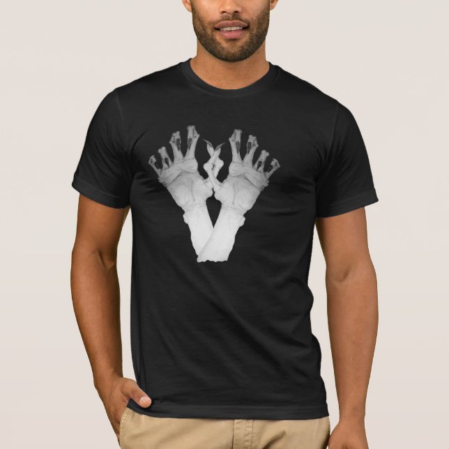 Camiseta Mão monstro assustadora com unhas longas (Frente)