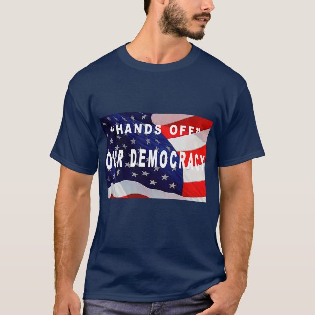CAMISETA "MÃOS DA NOSSA DEMOCRACIA" (Frente)