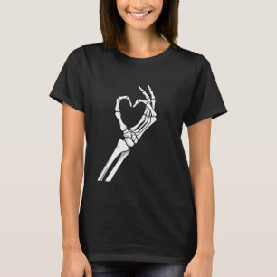 Camiseta Mãos de Coração de Esqueleto Halloween