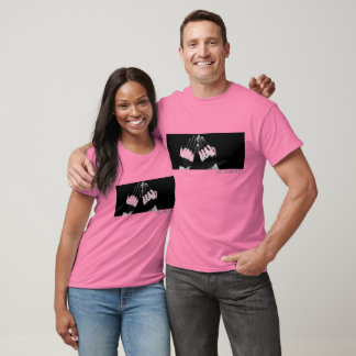 Camiseta mãos de decapagem